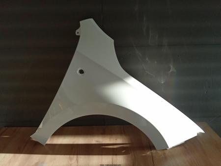Aripa fata Skoda Rapid 2012-2016 cu semnal Alb Candy White LB9A Stanga 5JA821021B 5JA821021C