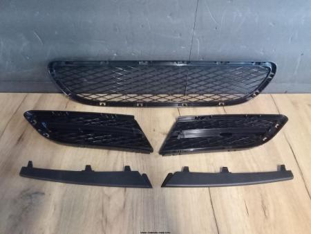 Set Grile Bara fata BMW E90, E91 LCI Facelift 2008-2012 51117198906 51117138417 51117138418