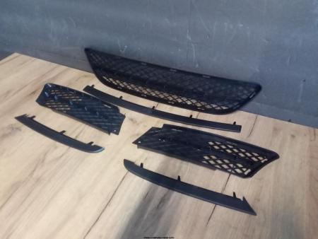 Set grile Bara fata BMW E90/E91 2005-2008 51117134074, 51117154551,  51117154552