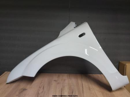 Aripa Fata Stanga Ford Focus 2/II 2004-2008 (Diamond White (Alb))