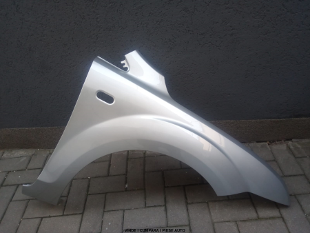 Aripa Fata Dreapta Ford Focus 2/II 2004-2008 Vopsita Gri Deschis