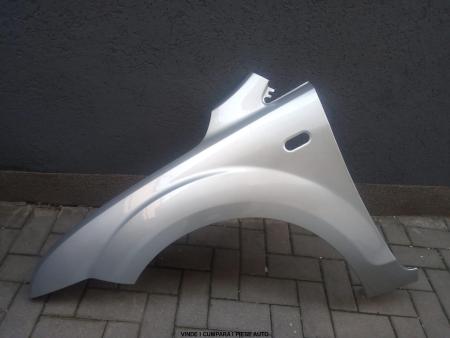Aripa Fata Stanga Ford Focus 2/II 2004-2008 Vopsita Gri Deschis