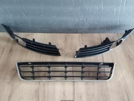 Set Grila Grile Bara fata VW Passat B6 2005-2010 3C0853671C9B9, 3C0853665A, 3C0853666A