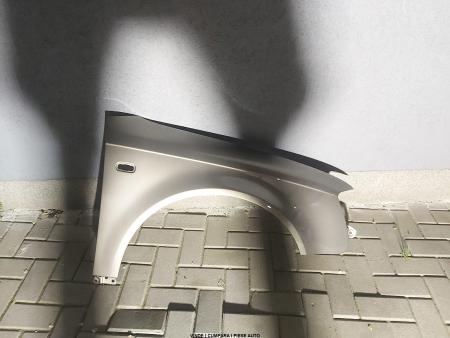Aripa Fata Dreapta Audi A4 B7 An 2004-2007 Vopsita Auriu