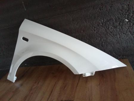 Aripa fata dreapta Seat Leon 1P 2005-2011 Alb LB9A Candy white