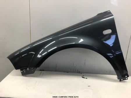 Aripa Fata Stanga VW Passat B5.5 An 2000-2004 (LC7V (Gri))