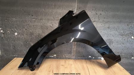Aripa stanga fata Ford Focus 2 2008-2011 Negru Panther black vopsita