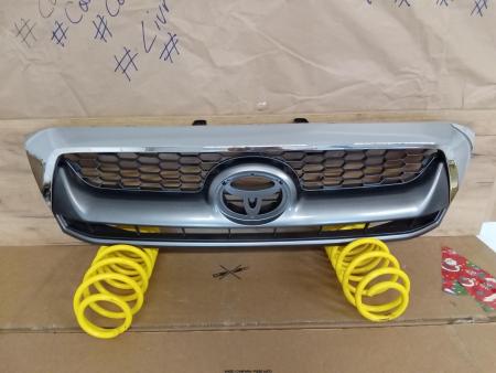 Grila masca radiator fata Toyota Hi-Lux 2009-2012 crom-negru
