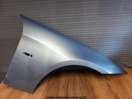 Aripa Fata Dreapta BMW E90 An 2005 2006 2007 2008 2009 2010 2011 2012 (A34 (Gri))